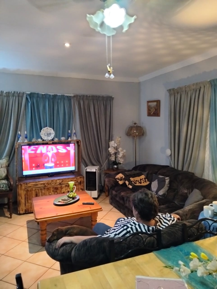 3 Bedroom Property for Sale in Beaconsfield Northern Cape